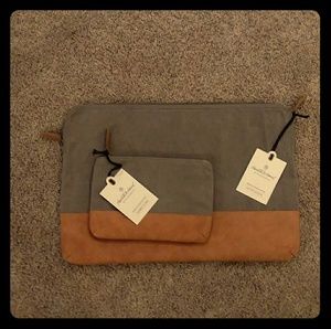 🔥NWT Cosmetic & laptop bag🔥
